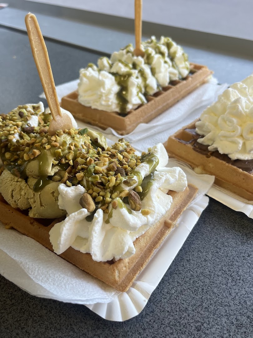 Zielona Budka Gofry, Lody i Desery · Zdjęcia 9
